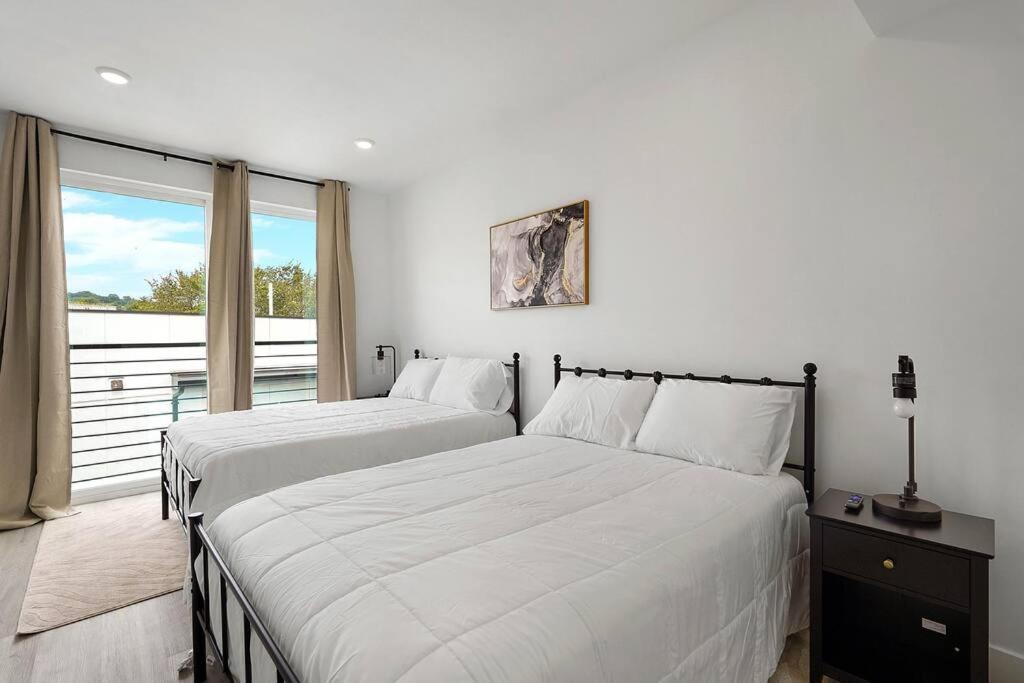 Enjoy City Skyline Views From Private Roofdeck! Вашингтон Экстерьер фото