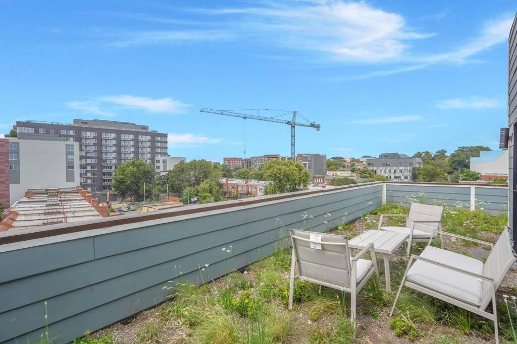 Enjoy City Skyline Views From Private Roofdeck! Вашингтон Экстерьер фото